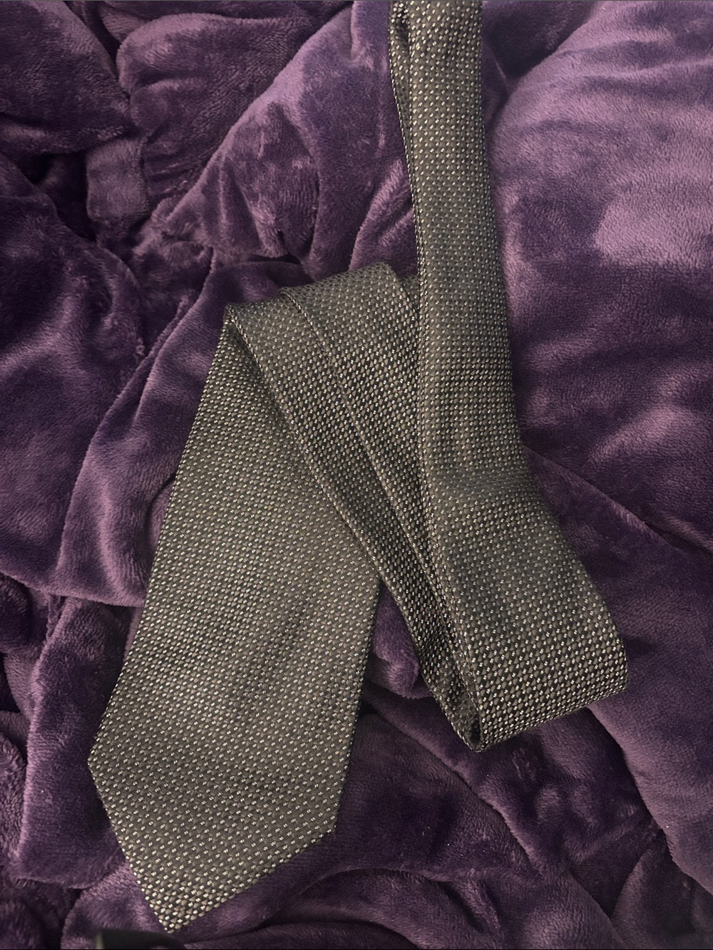 Giorgio Armani Navy and Silver Microdot Silk Tie - Picture 4 of 4